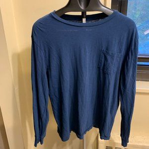 Vintage 1946 brand  crew neck with pocket